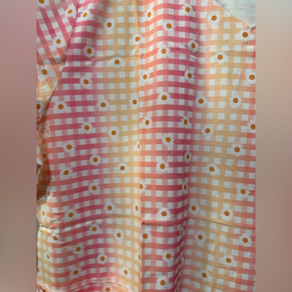 New Zoe + Chloe “Check Up” Pink Yellow Plaid Daisy 3X 3XL V neck scrub top Women - Picture 4 of 12